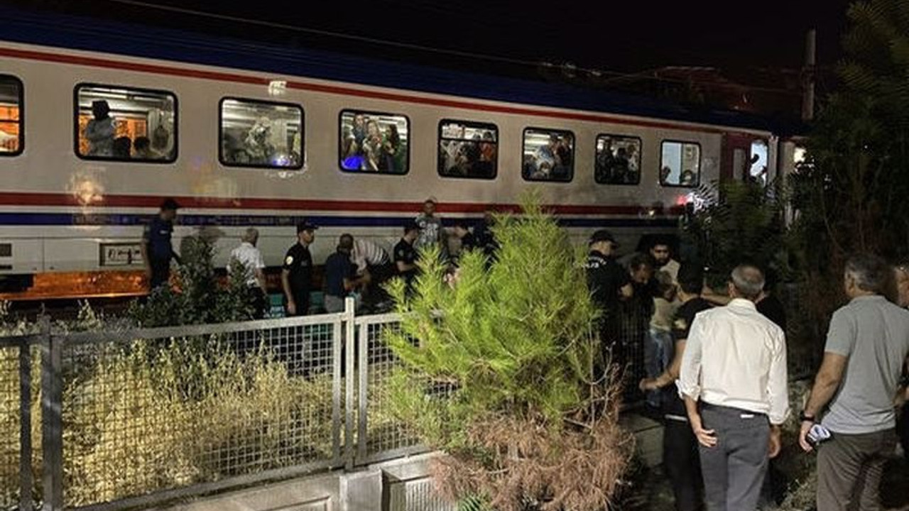 Manisa'da bir gence yolcu treni çarptı