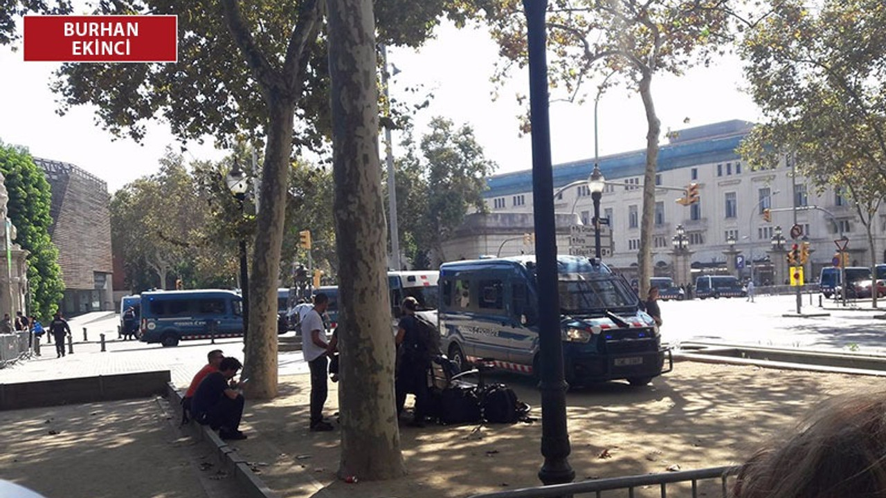 Katalan Parlamentosu polis ablukasında