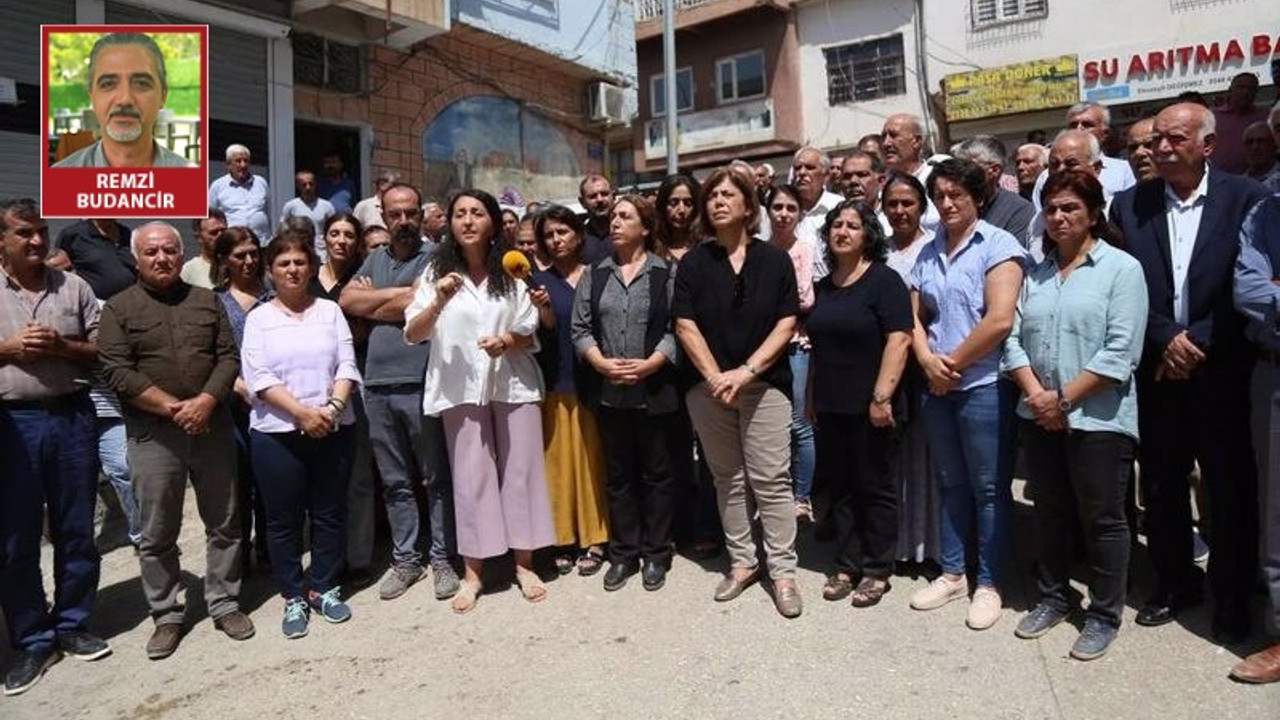 HDP heyeti Derik’te: Cenaze sahiplerine GBT yapıldı, cenazeler araçta bekletildi