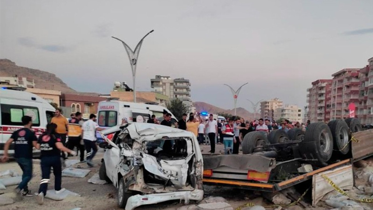 Derik’teki kaza Meclis gündeminde: Tırların ait olduğu şirket hakkında soruşturma açıldı mı?