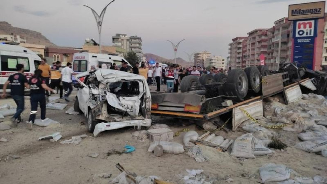 Derik'te hayatını kaybedenlerin yakınları: Örtbas edilmesin