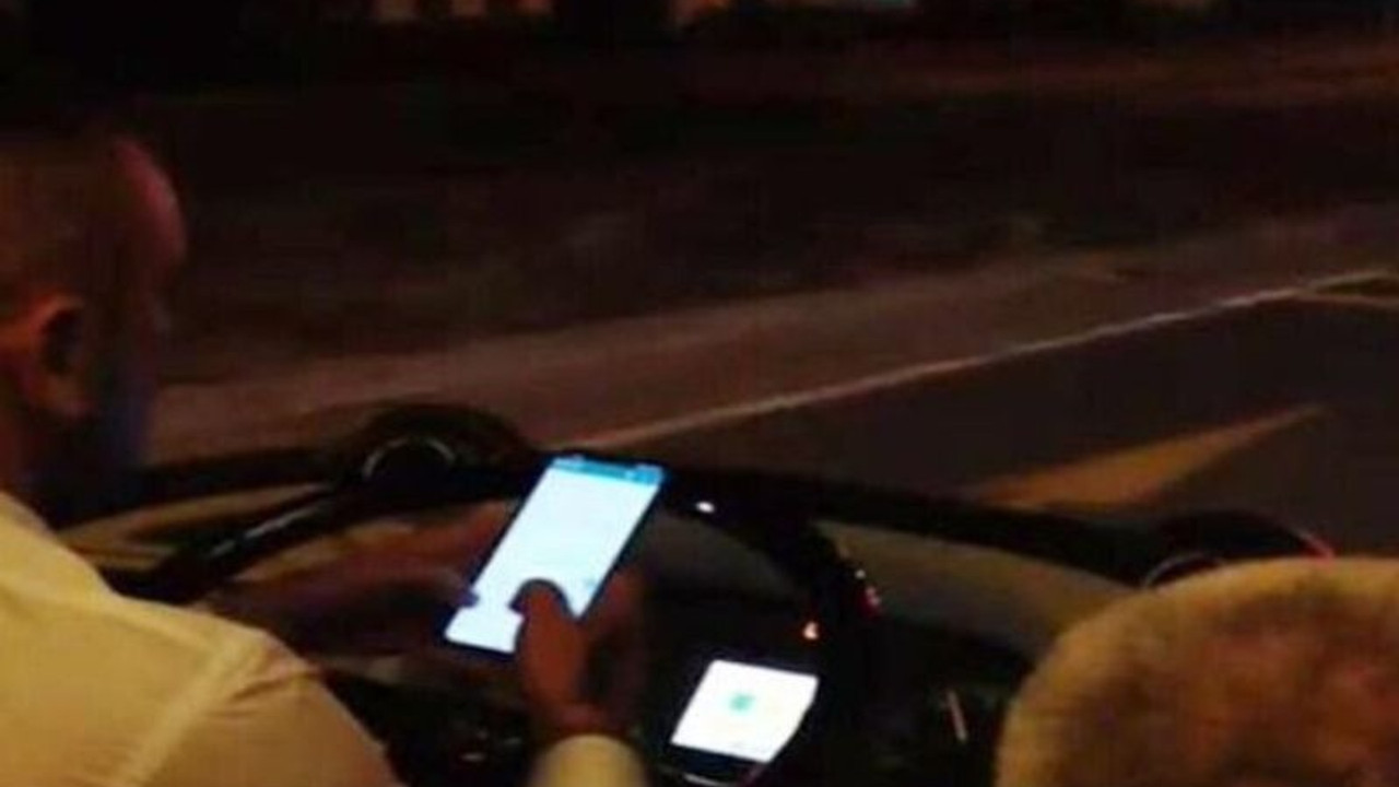 Cep telefonuyla mesajlaşan otobüs şoförüne cezai işlem