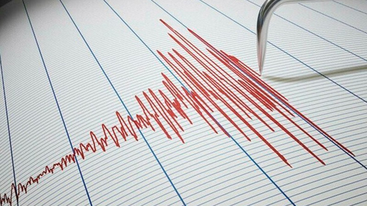 Sarsıntılar sürüyor: Ege Denizi'nde peş peşe depremler