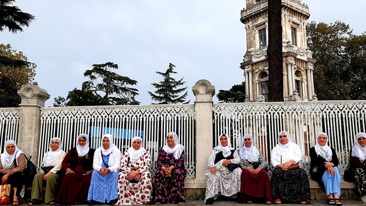 Barış Anneleri Dolmabahçe Sarayı’ndan seslendi: Kürt anneleri barış istiyor