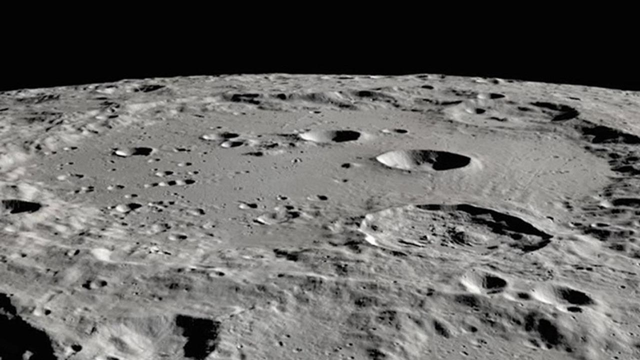 Ay'dan toplanan numunelerde yeni bir mineral keşfedildi