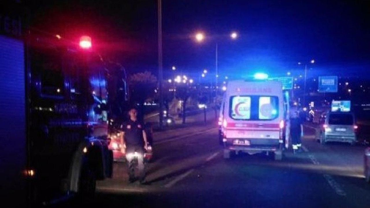 Kayseri'de otomobil ile yolcu otobüsü çarpıştı: 5 yaralı