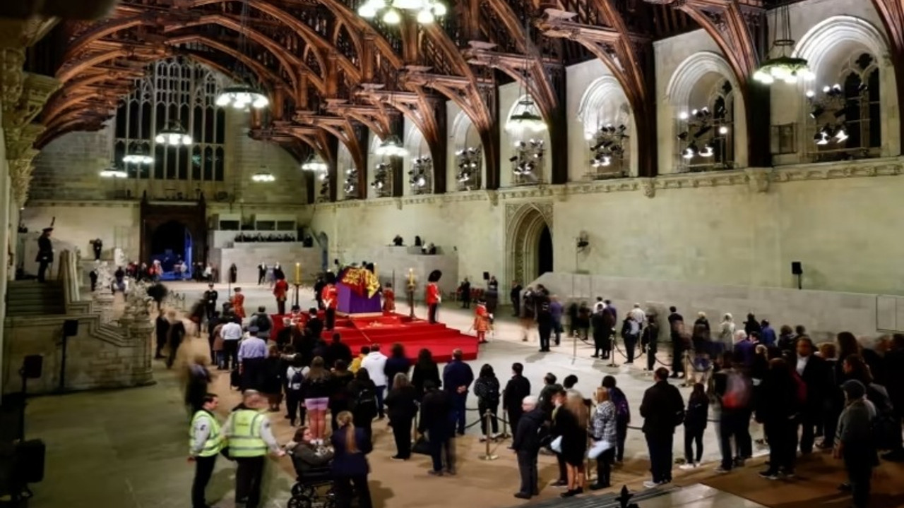 Kraliçe 2. Elizabeth'in cenaze töreni için harcanan tutar açıklandı