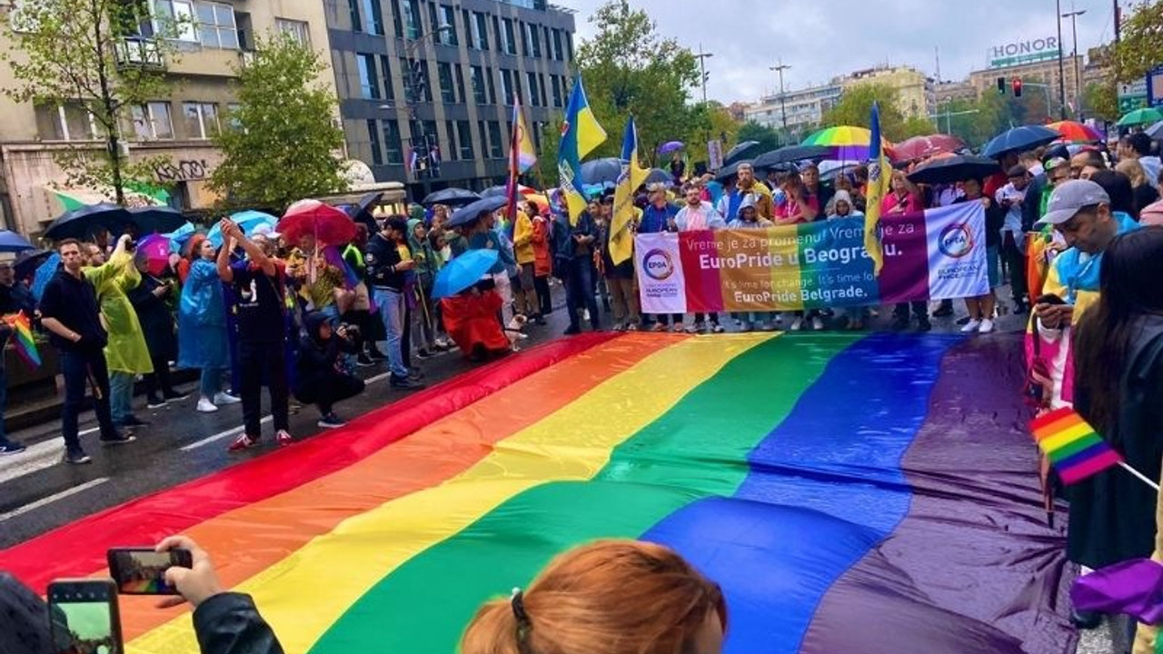 Cumhurbaşkanı'nın yasağını Başbakan kaldırdı; Europride gerçekleşti