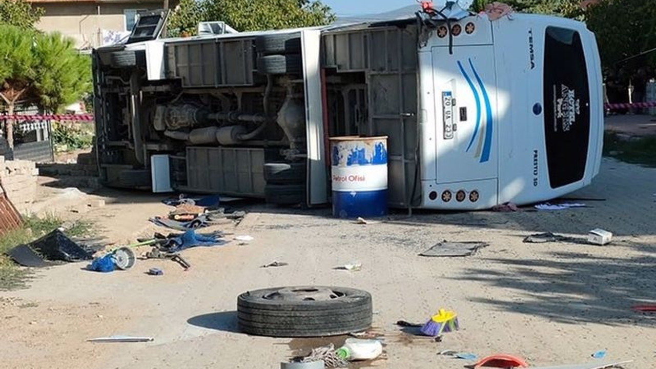 Denizli'de tır ile işçi servisi çarpıştı: 17 yaralı