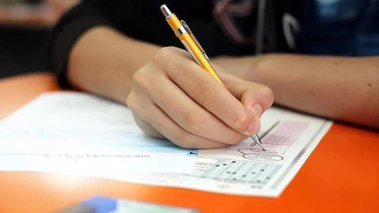 Memur adaylarından KPSS'de 'bir skandal daha' olduğu iddiası