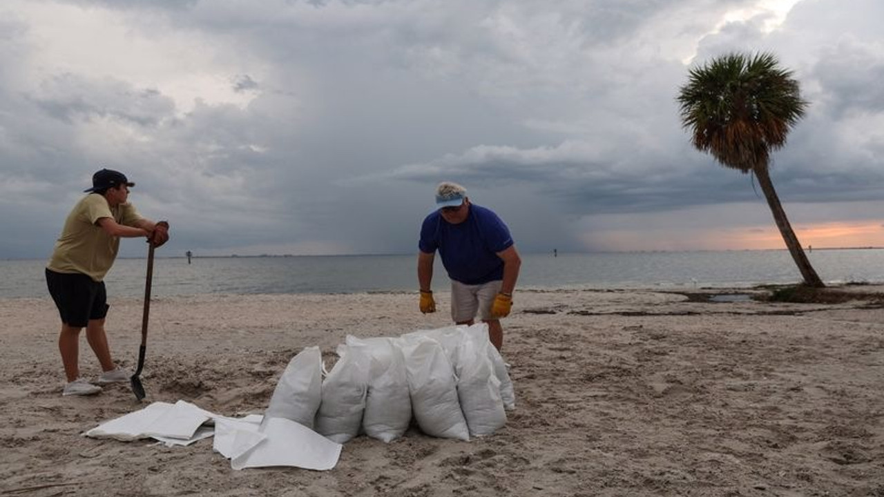 ABD'de kasırga alarmı: Yarın erken saatlerde Florida'yı vuracak