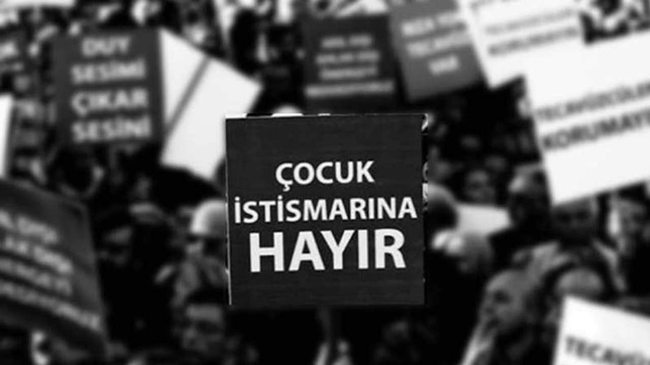 5 yaşındaki kızına cinsel istismarda bulunup görüntülerini paylaşan erkeğe 26 yıl 8 ay hapis cezası