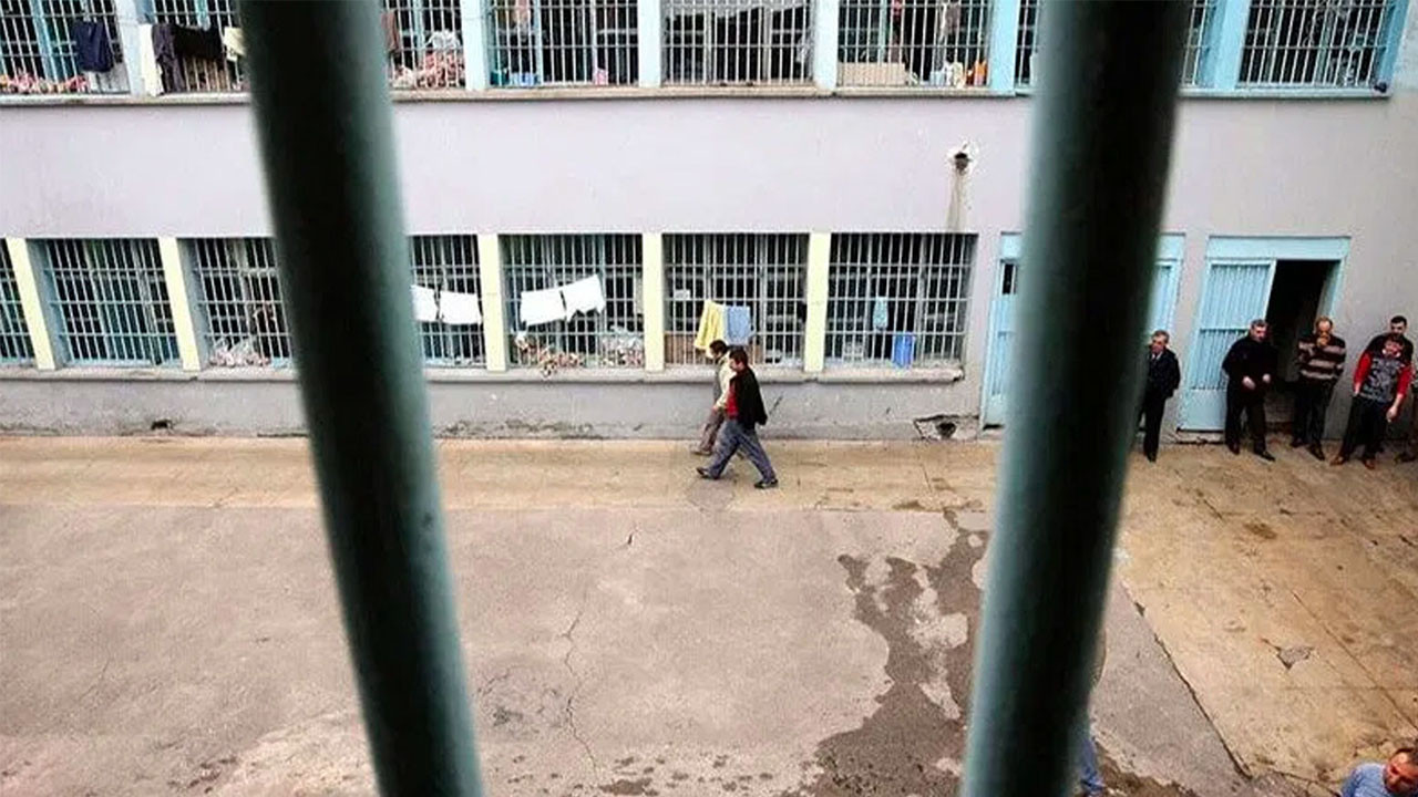 Belediye eşbaşkanının tahliyesi engelleniyor