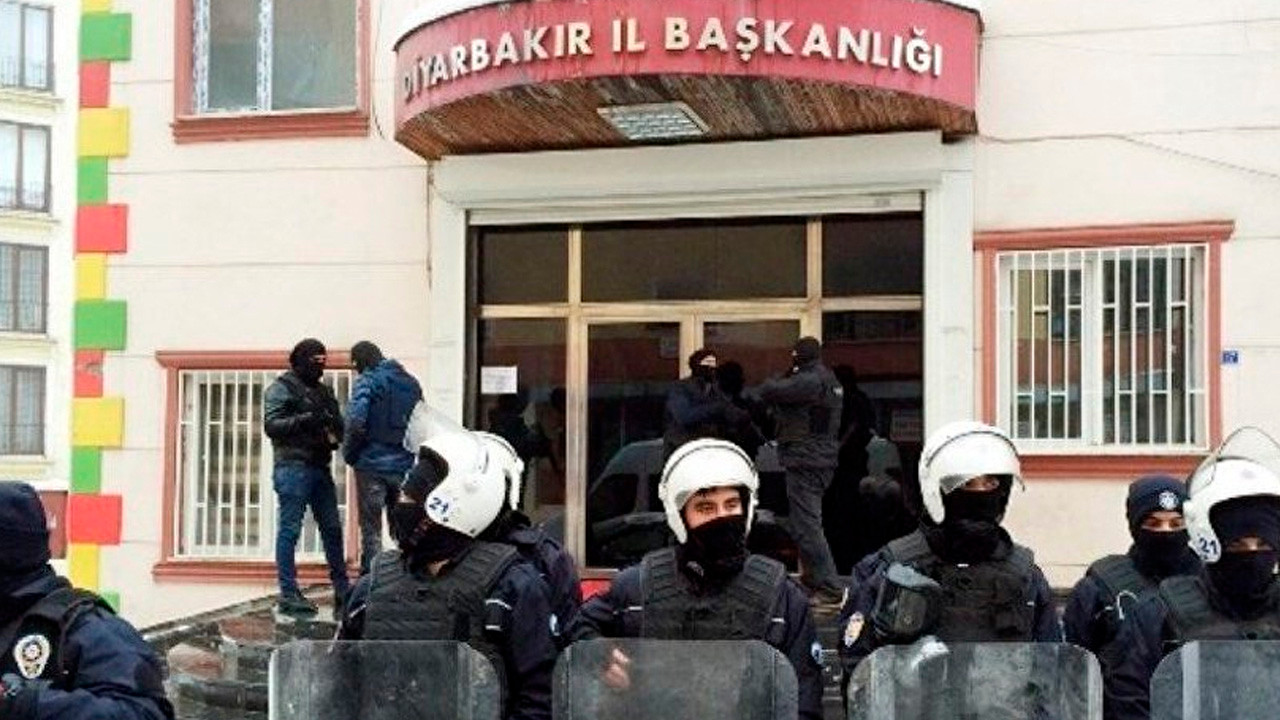 HDP'nin Diyarbakır il binası mühürlendi