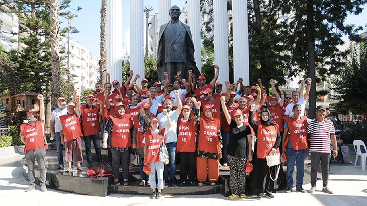 Kumluca Belediyesi’nde işçiler grevde