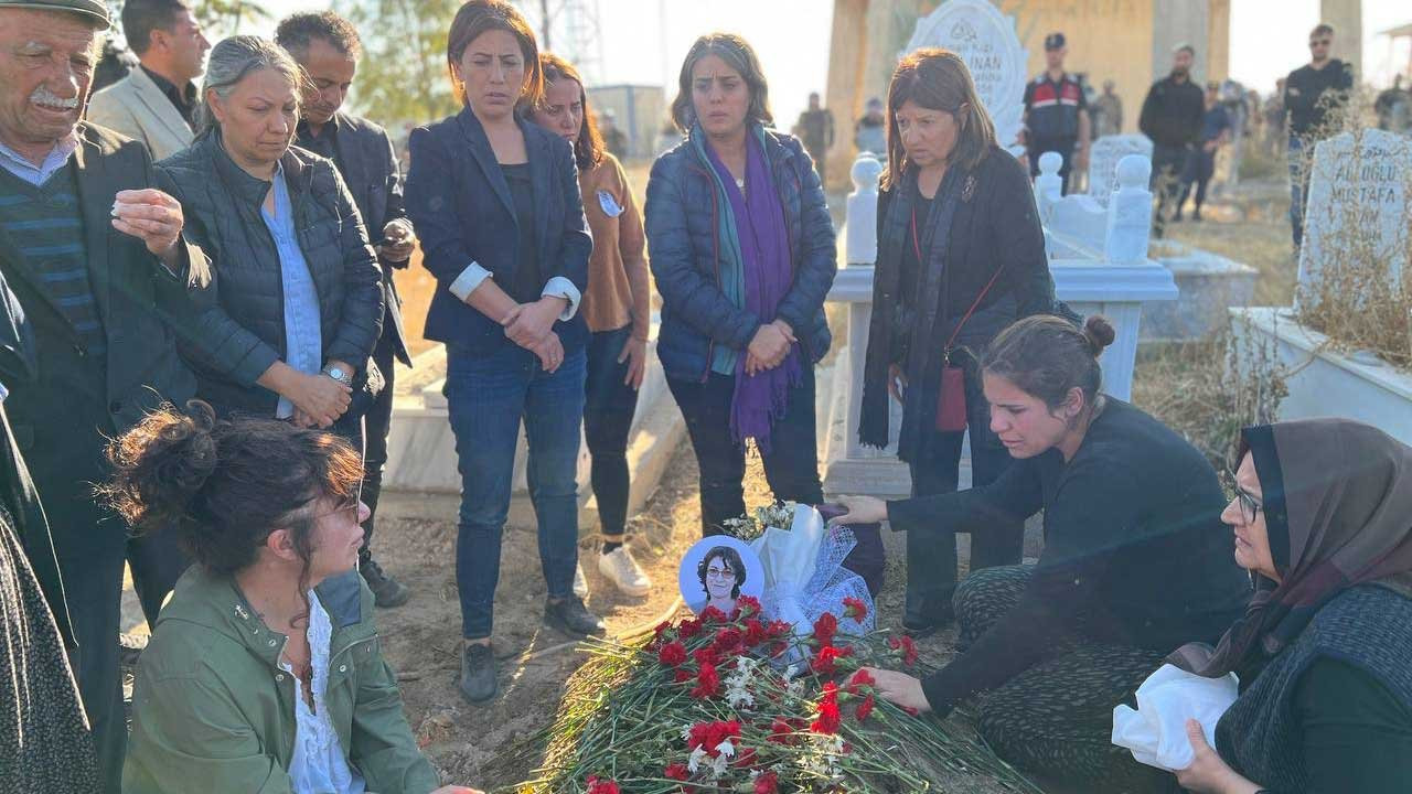 Katledilen Nagihan Akarsel, doğduğu Konya'da toprağa verildi