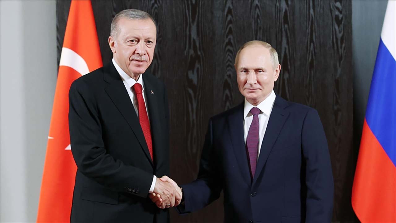 Erdoğan, Putin ile askıya alınan tahıl sevkiyatını görüştü