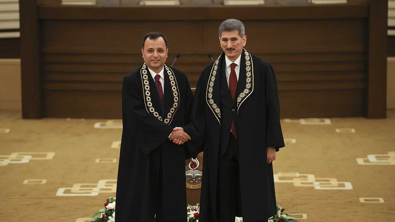 Süleyman Soylu'nun yardımcılığından AYM üyeliğine gelen Muhterem İnce yemin etti