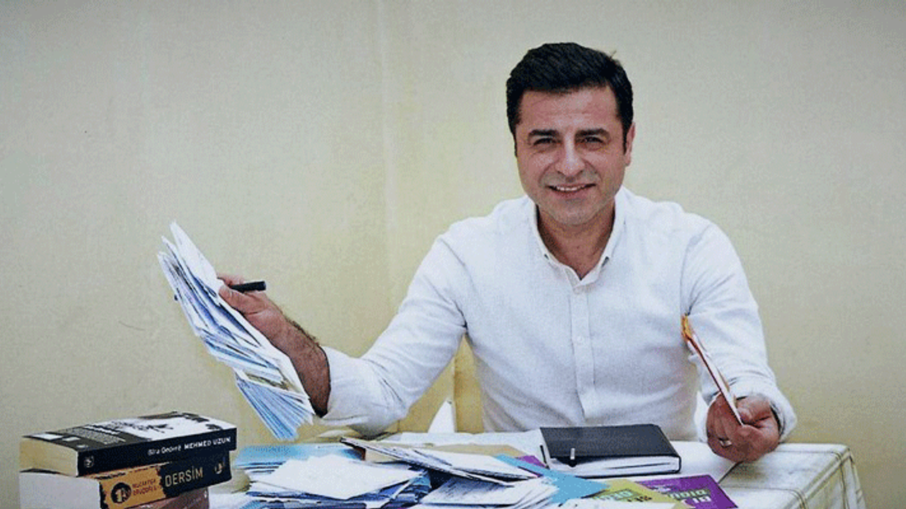 Demirtaş'tan gazetecilerin gözaltına alınmasına tepki: Özgür basın susturulamaz