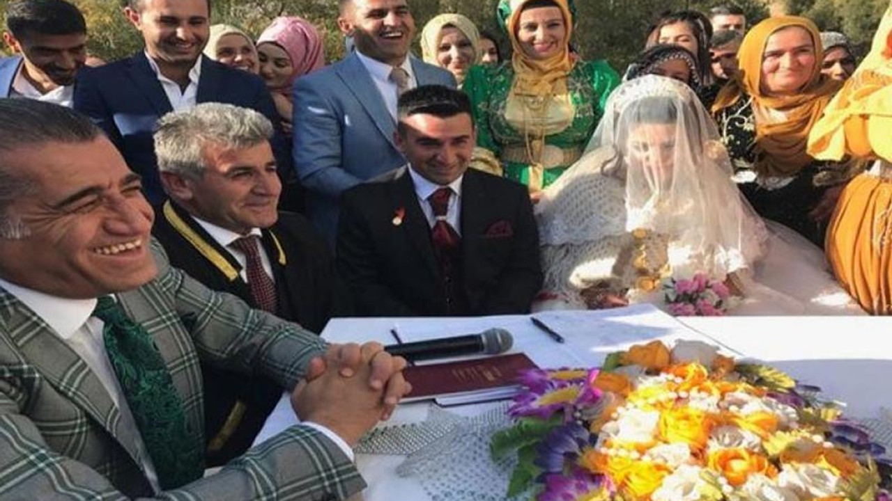 Yasa beklenmedi: Muhtar nikah kıydı