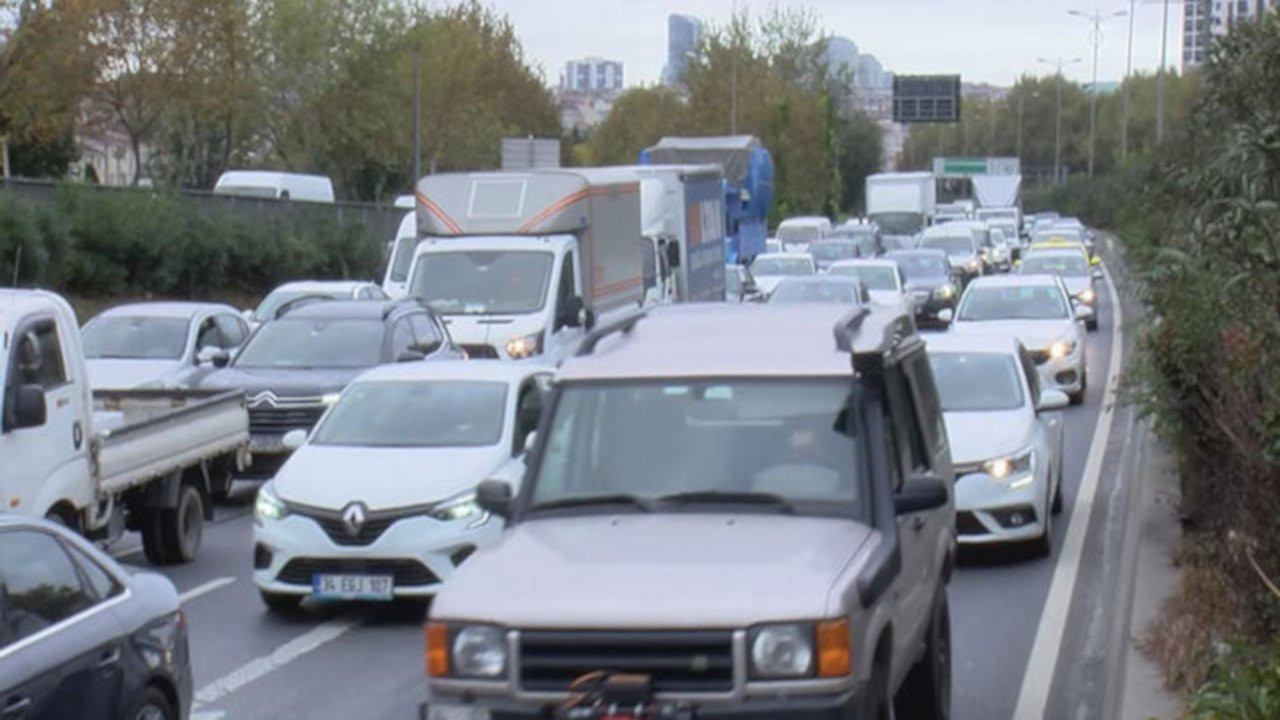 İstanbul'da trafik 1 yılda yüzde 30 artış: Hava artık daha kirli