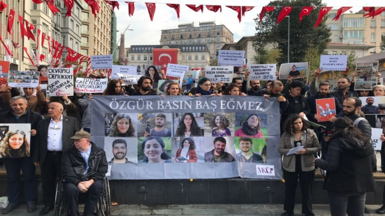 Tutuklanan dokuz gazeteci için İstanbul'da açıklama: Bu sessizlik sizi de yakar