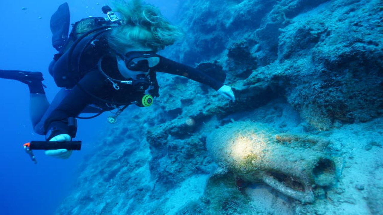 Antalya kıyılarında bulunan 14 gemi batığı su altı arkeologlarını heyecanlandırdı