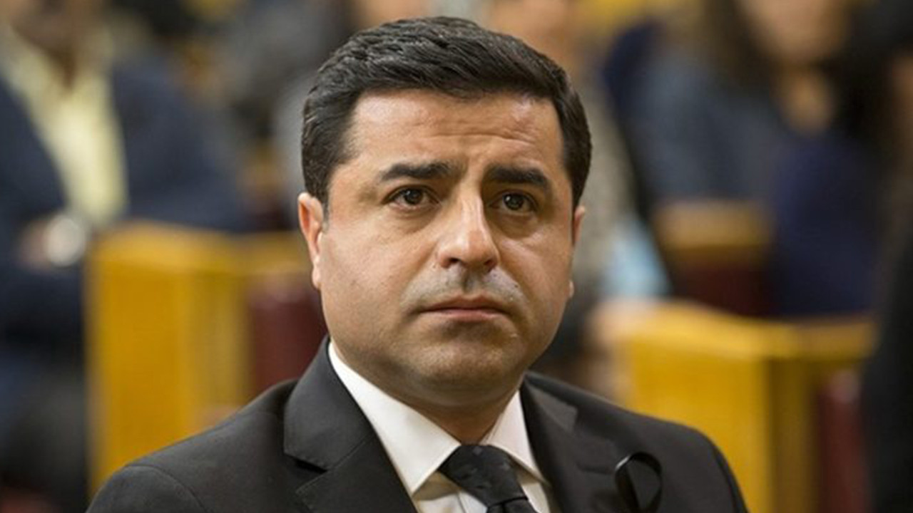 Demirtaş: Masum sivilleri hedef alan terör eylemini de lanetliyorum