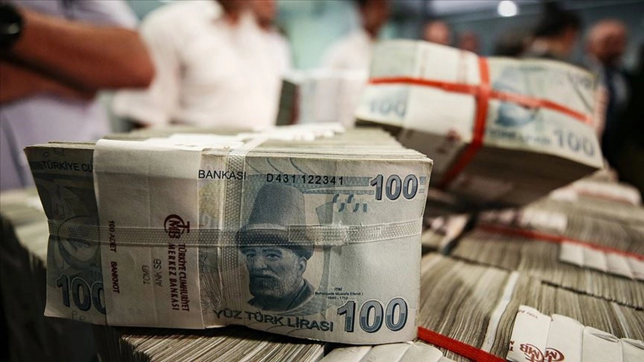 Devlet borçları nedeniyle 2025'te her gün 5,4 milyar lira faiz ödeyecek