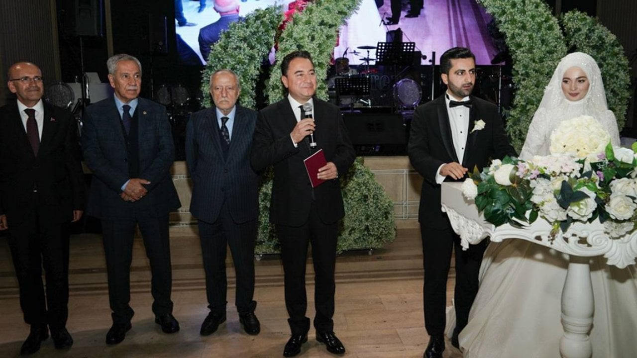 AKP'de gidenler ve kalanlar nikâhta buluştu: Ali Babacan ile Mehmet Şimşek tanıklık yaptı