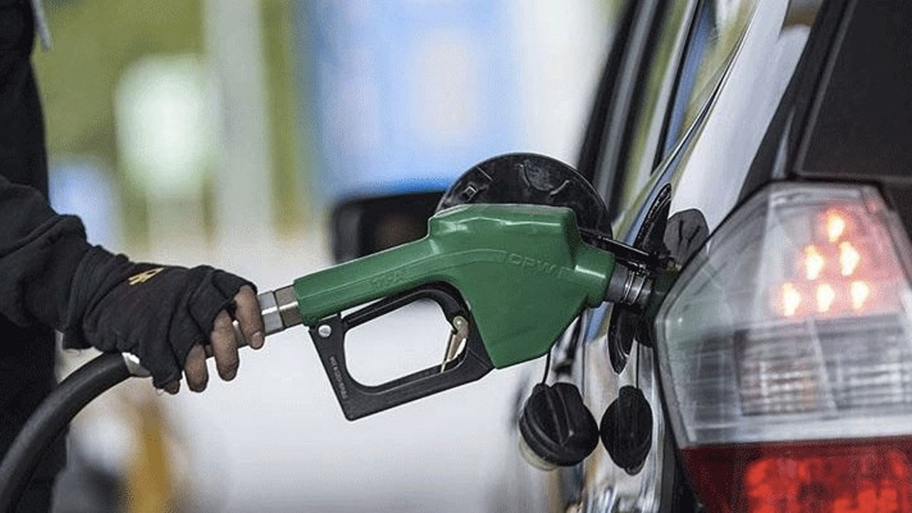 Benzine zam: Depo 40 lira daha pahalıya dolacak