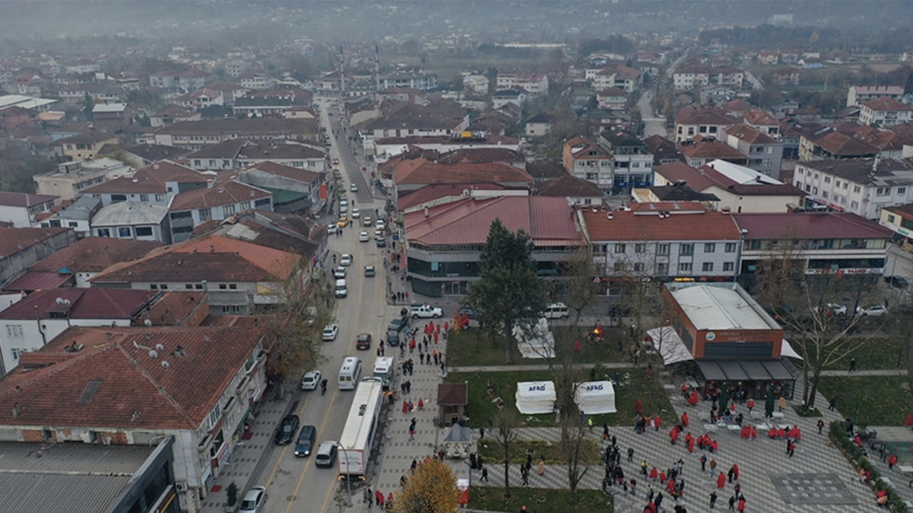 Düzce'de 212 artçı deprem meydana geldi