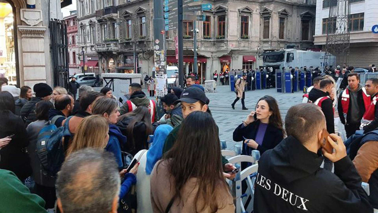 Taksim'de 25 Kasım'da OHAL görüntüleri: Caddeler kapatıldı, polis konuşlandırıldı, metro hizmet dışı