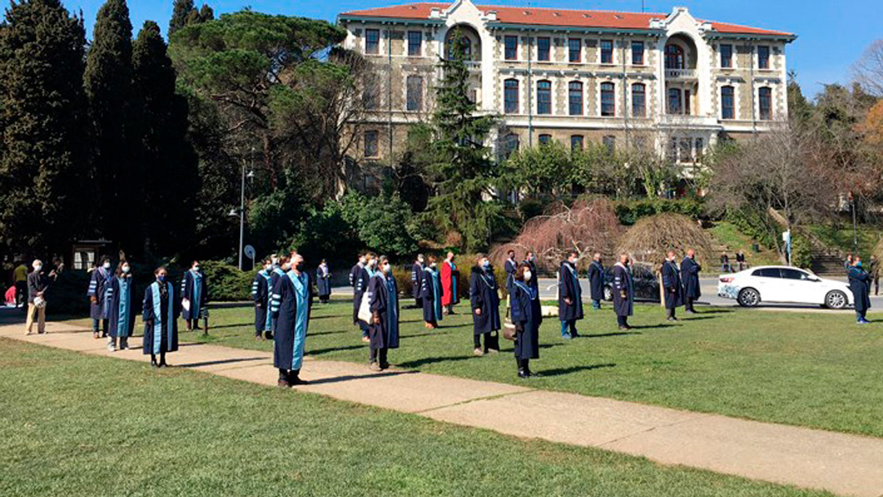 Boğaziçi'nde güvenlik, akademisyen Tolga Sütlü’nün ofisinin kilidini değiştirdi