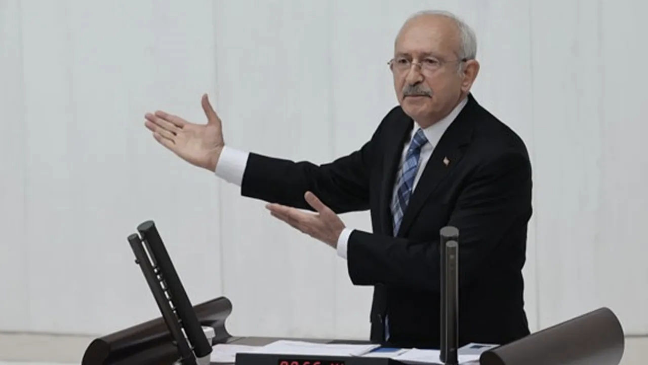 Kılıçdaroğlu: Şampiyonlar Ligi takımı karşısında gözleri ışıldayan fotoromanlar var