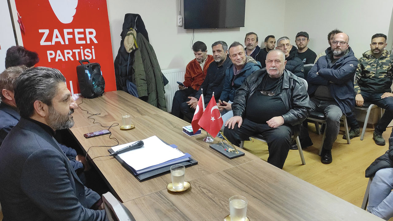 Zafer Partisi ilçe başkanı ve 35 yönetim kurulu üyesi istifa etti