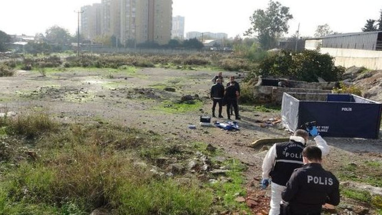 Antalya'da boş arazide kadın cesedi bulundu