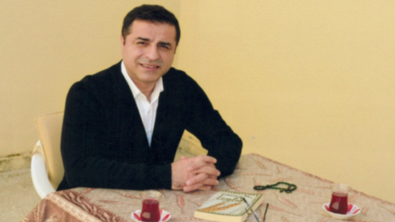 Demirtaş: AYM, siyasi kumpasların parçası gibi davranıyor