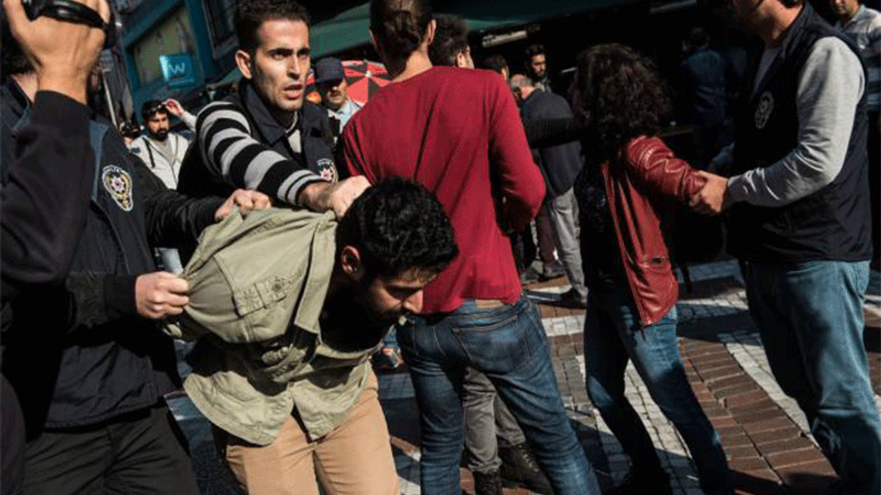 Kadıköy'de polis müdahalesi: Çok sayıda gözaltı