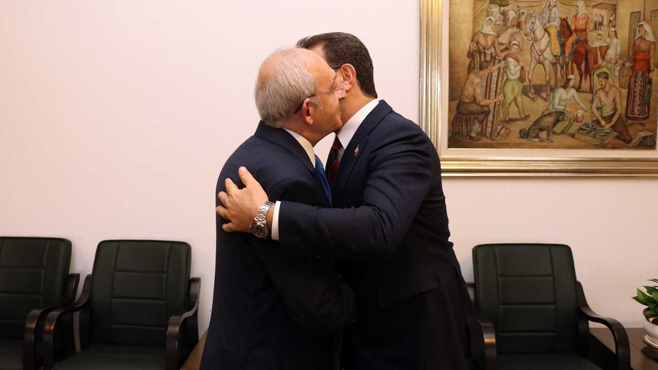 Kılıçdaroğlu İmamoğlu ile kucaklaştı