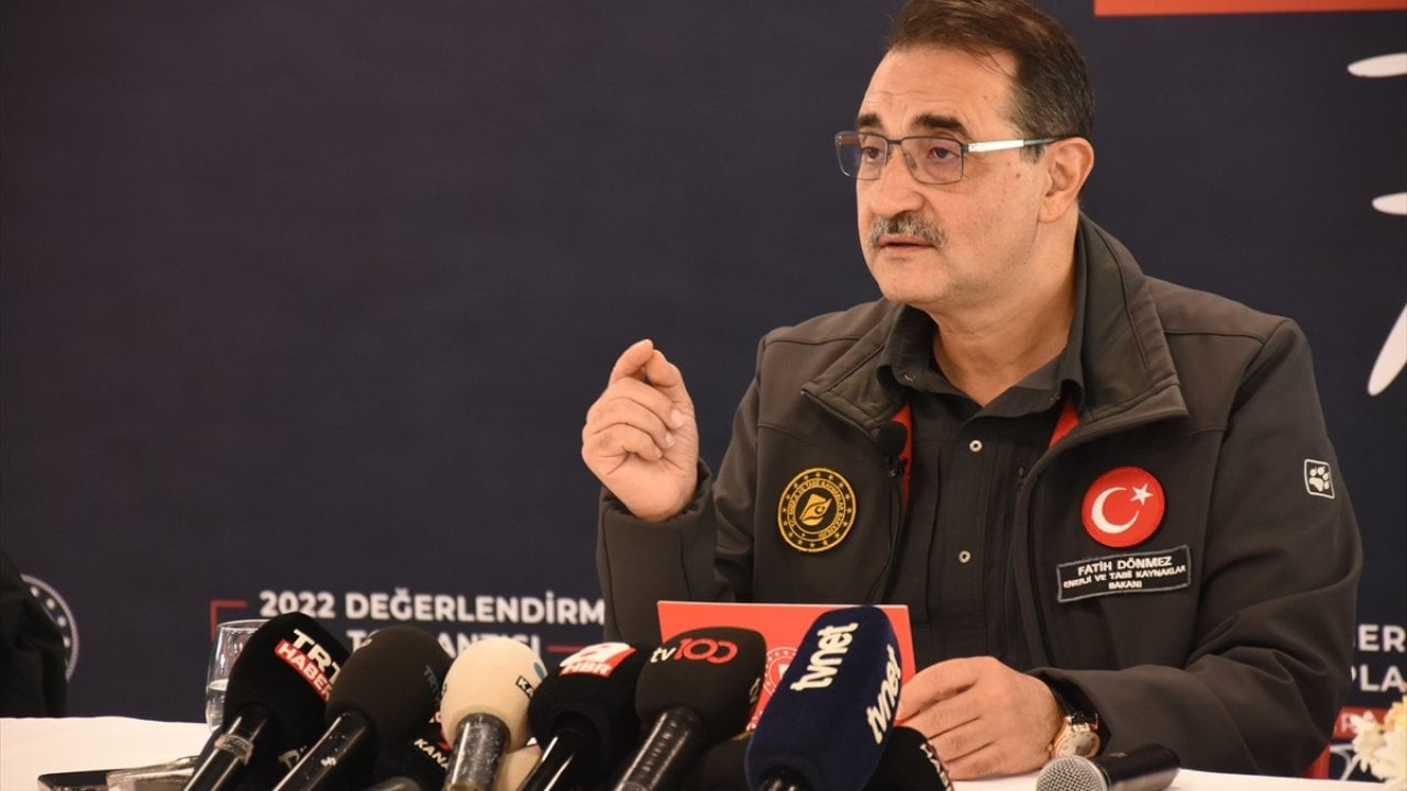 Bakan Dönmez: Doğalgaza ve elektriğe yılbaşında zam yok