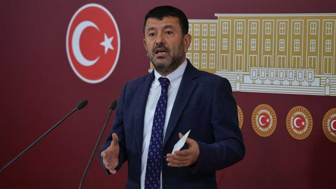 CHP'li Veli Ağababa: Asgari ücretle saray hırsızlığa göz yummuş, ortak olmuştur