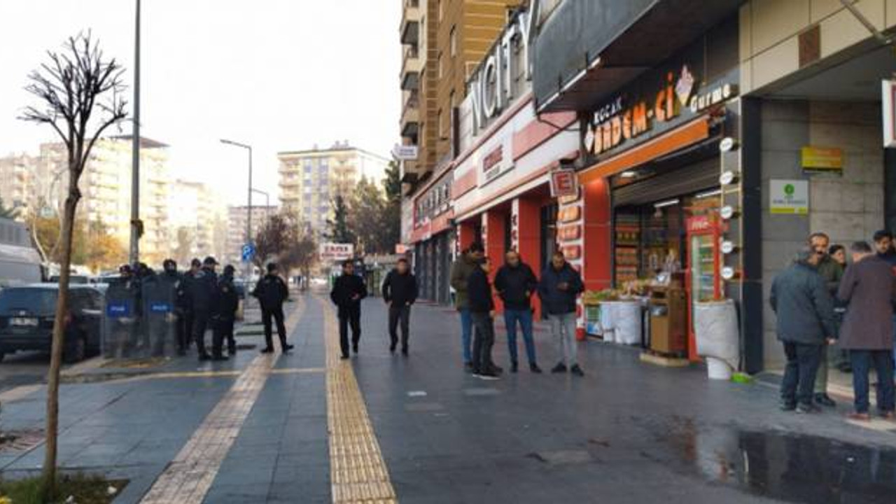 DBP binalarına baskın: Çok sayıda kişi gözaltına alındı