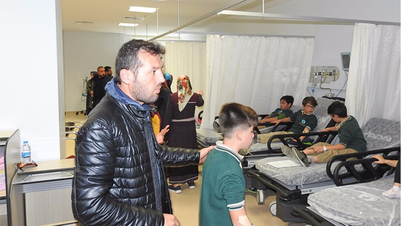 İmam hatip öğrencileri yemekten zehirlendi