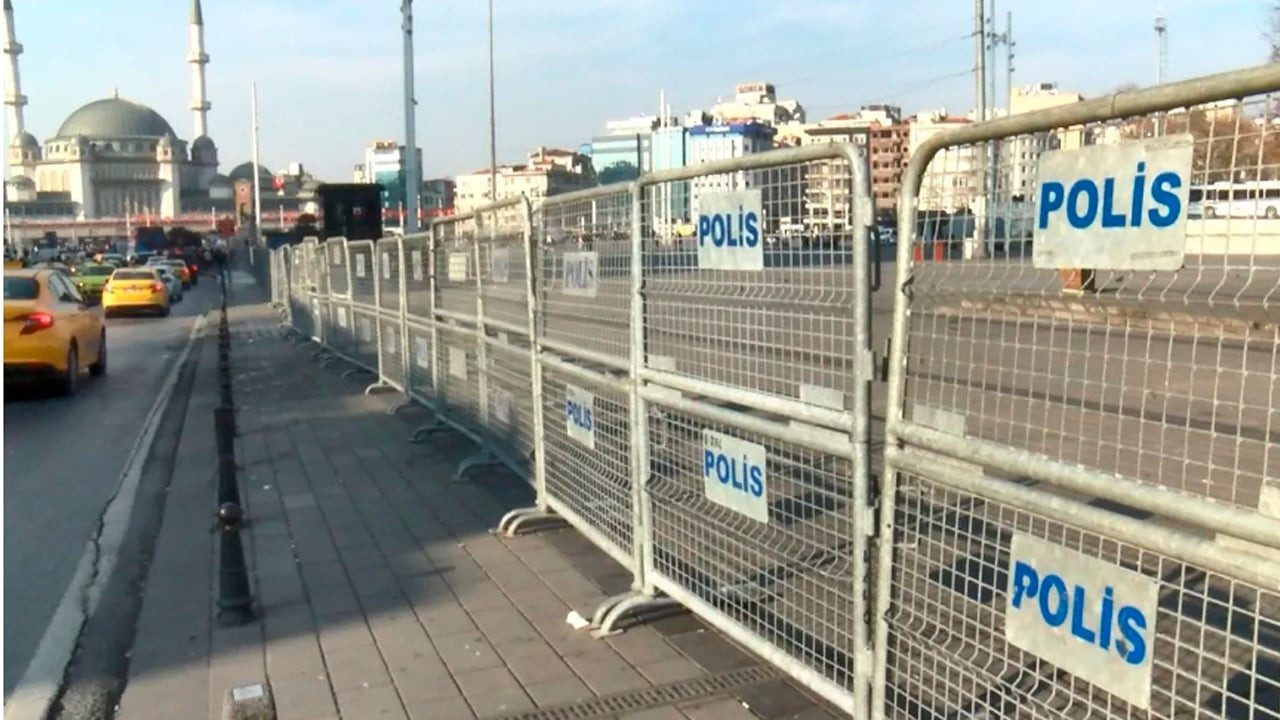 Taksim'de yılbaşı önlemleri: Gezi Parkı kapatıldı