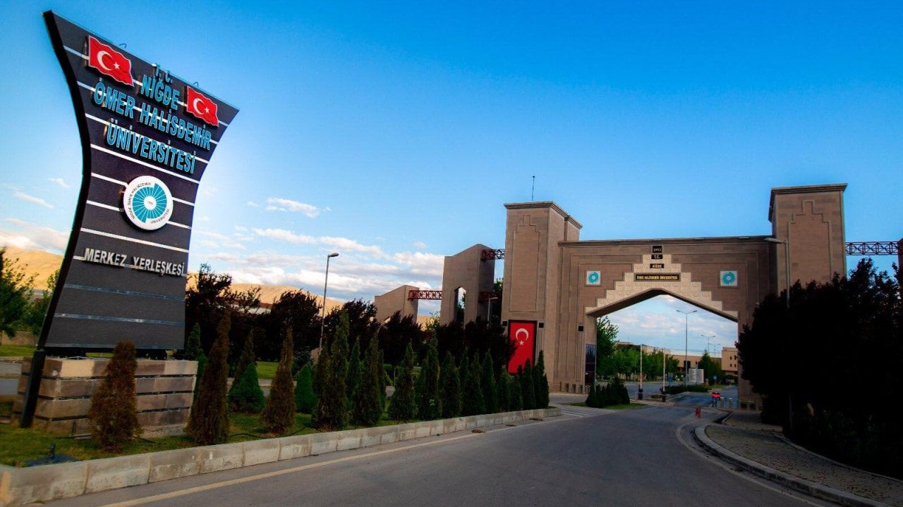 Üniversitede 'kadro vaadiyle cinsel istismar' iddiası