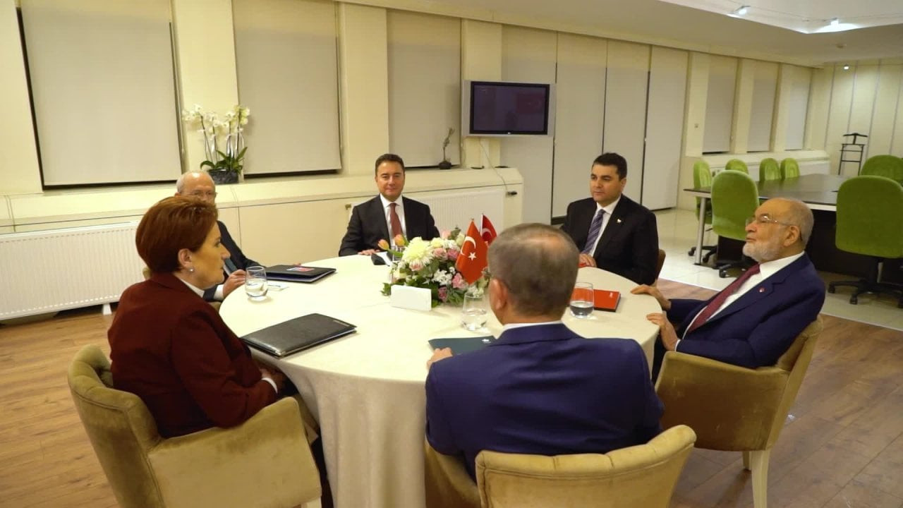 Metropoll anketi: Millet İttifakı'nın adayını hemen açıklamasını isteyenler çoğunlukta