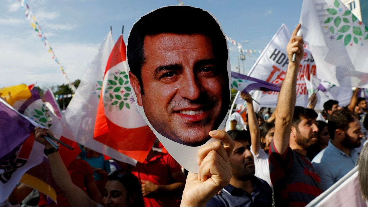 Demirtaş Reuters'a konuştu: Ortak aday olasılığı halen masada, kapı kapalı değil