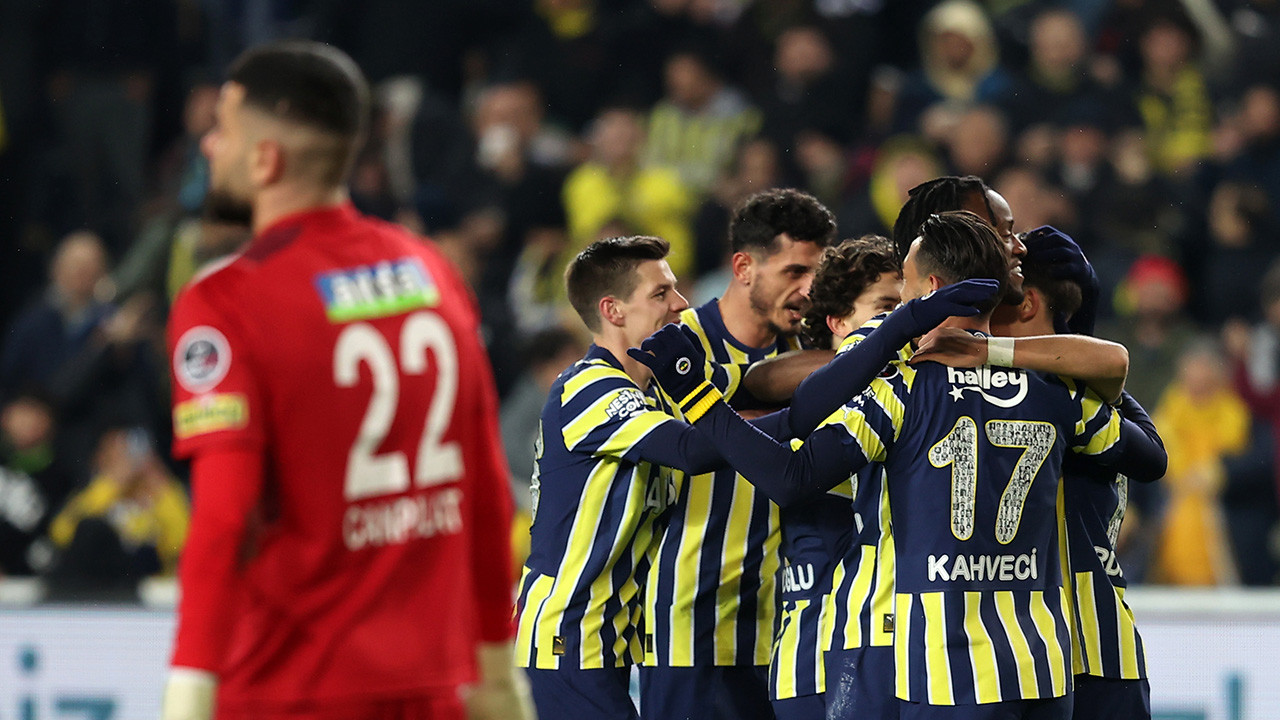 Fenerbahçe'den Kasımpaşa'ya dört fark