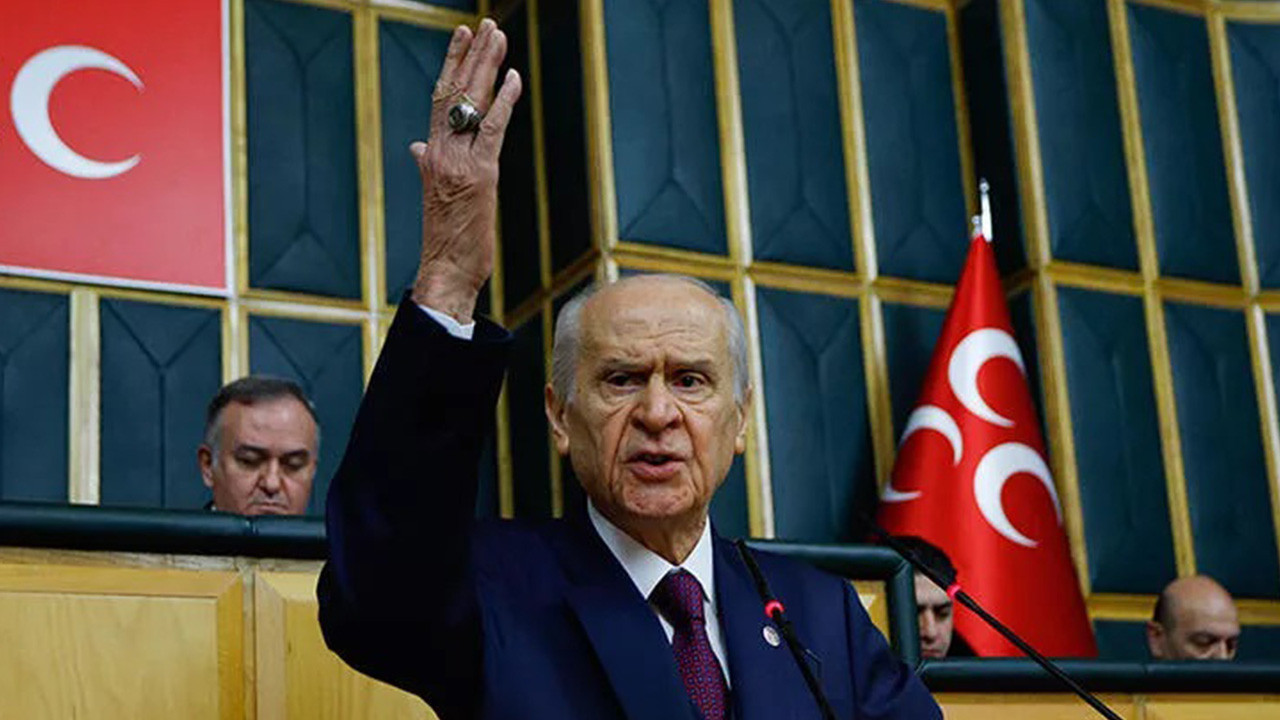 Bahçeli Beşiktaş üyeliğinden istifa etti, maçlar seyircisiz oynansın dedi